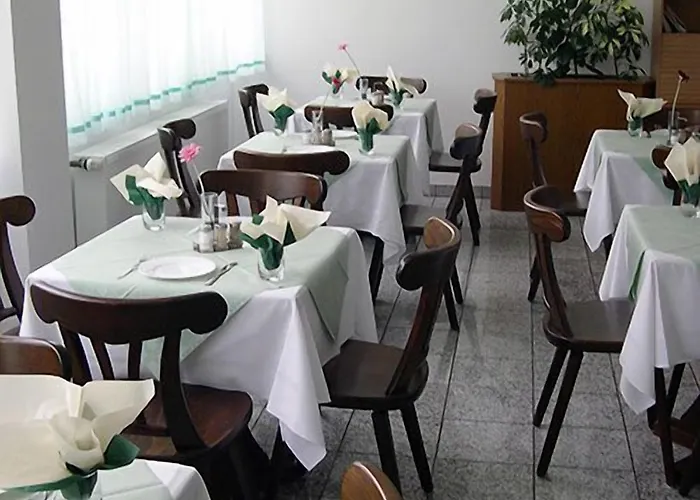 Отель Rossija 3*