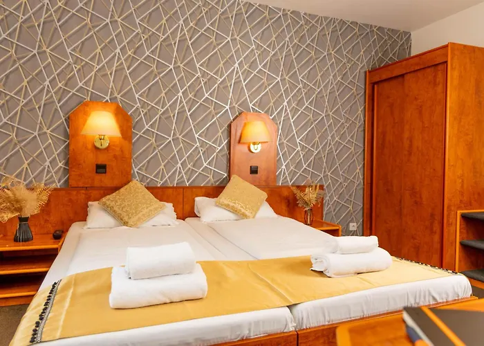 Rossija Hotel 3*
